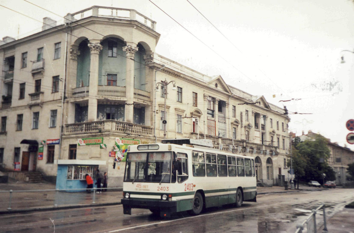 Севастополь, ЮМЗ Т2 № 2403