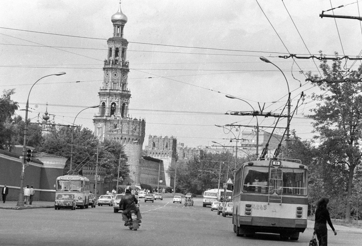 Москва, ЗиУ-682Б № 4245