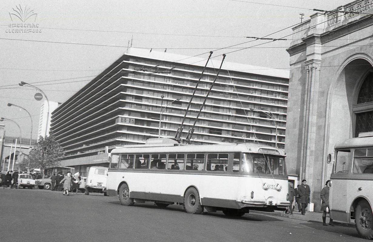 Tbilisi, Škoda 9Tr Nr. 522; Tbilisi — Old photos and postcards — trolleybus