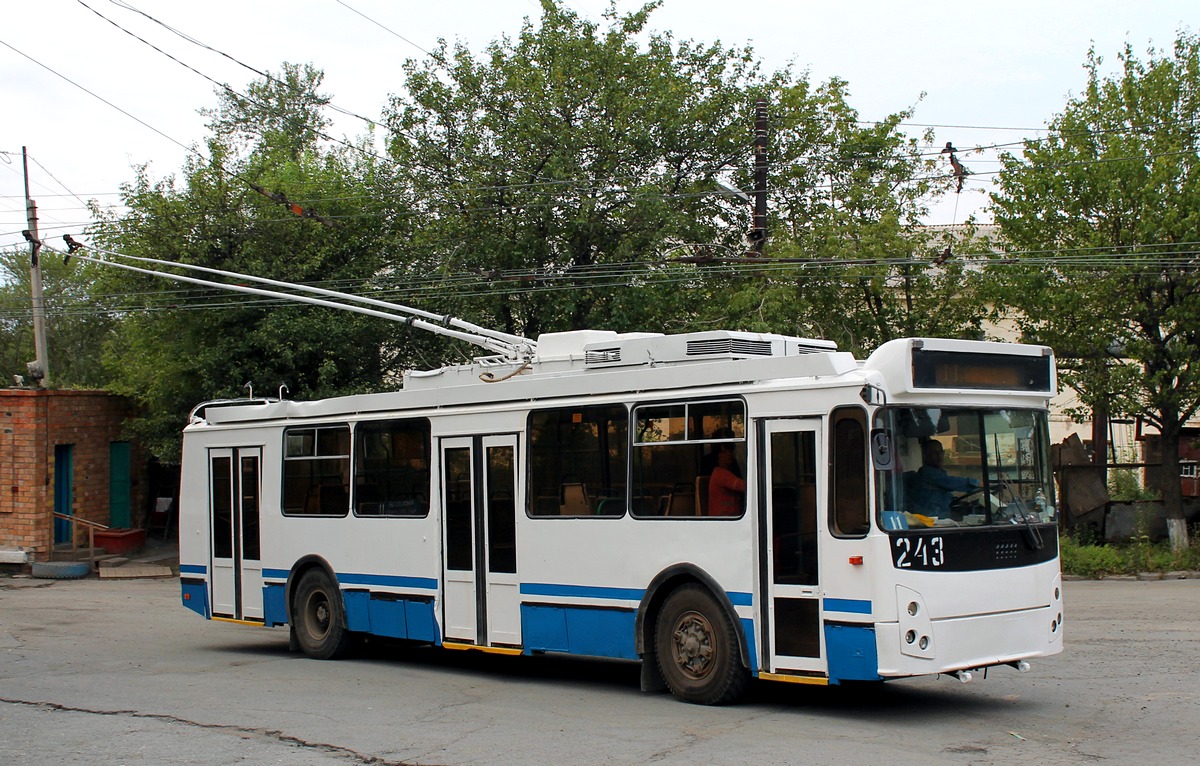 Владивосток, ЗиУ-682Г-016.02 № 243