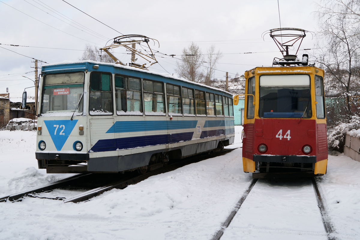 Осинники, 71-605 (КТМ-5М3) № 72; Осинники, ТС-34Д № ВВ-44