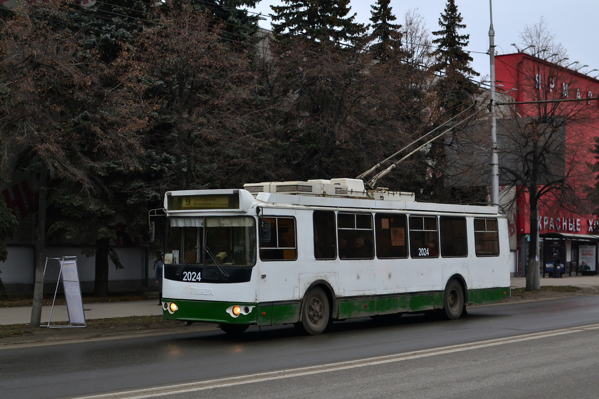 Пенза, ЗиУ-682Г-016.02 № 2024