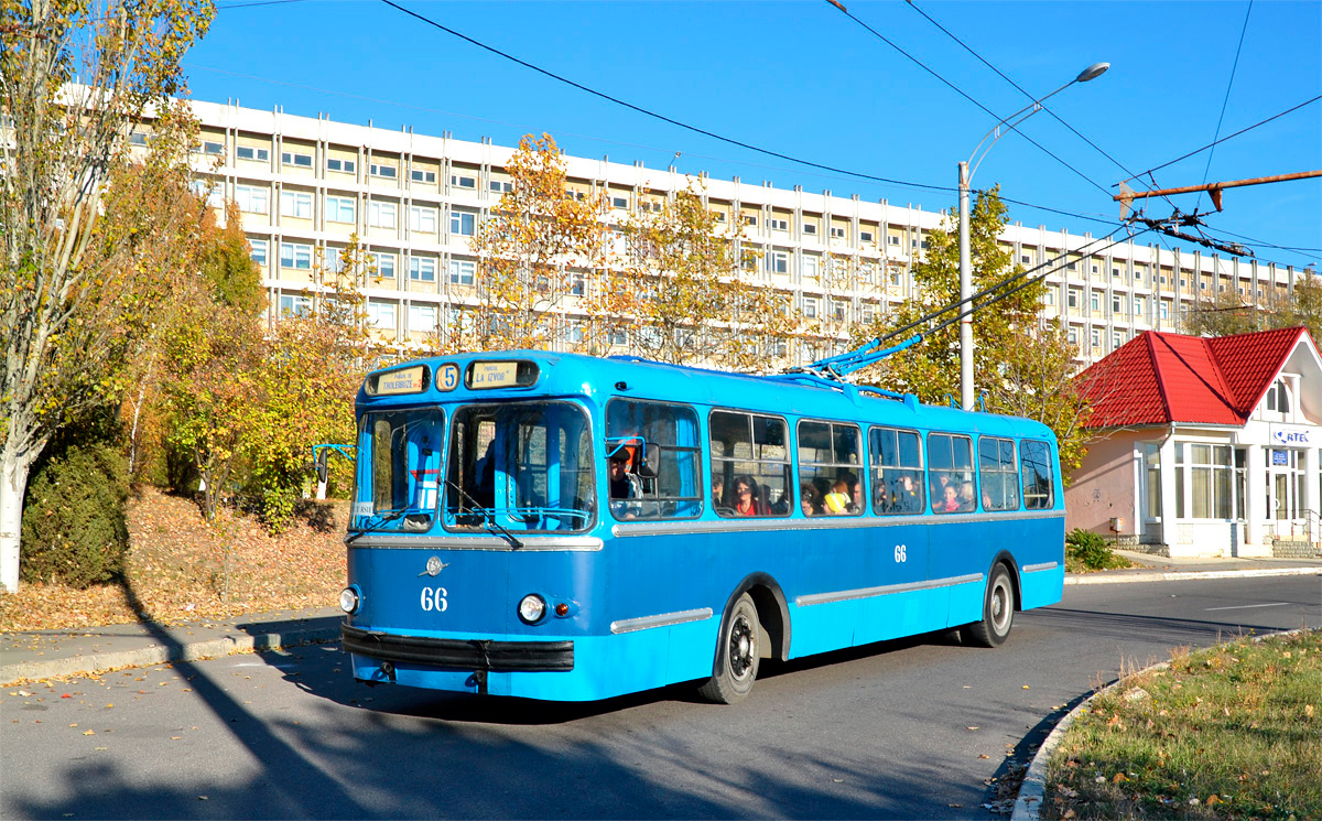 Кишинёв, ЗиУ-5Д № 66