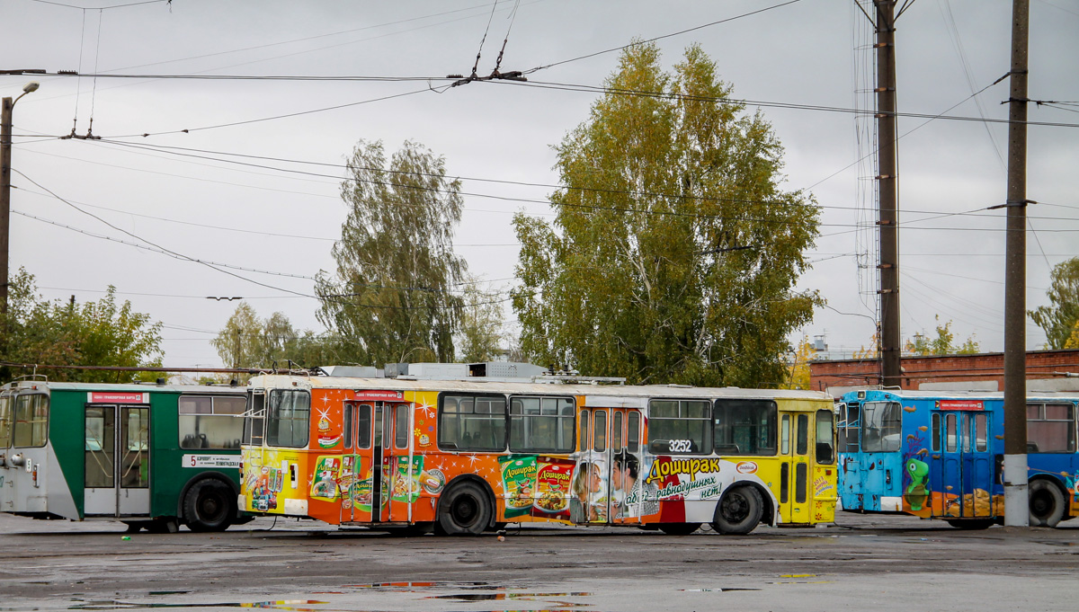 Novossibirsk, ZiU-682V-012 [V0A] N°. 3252