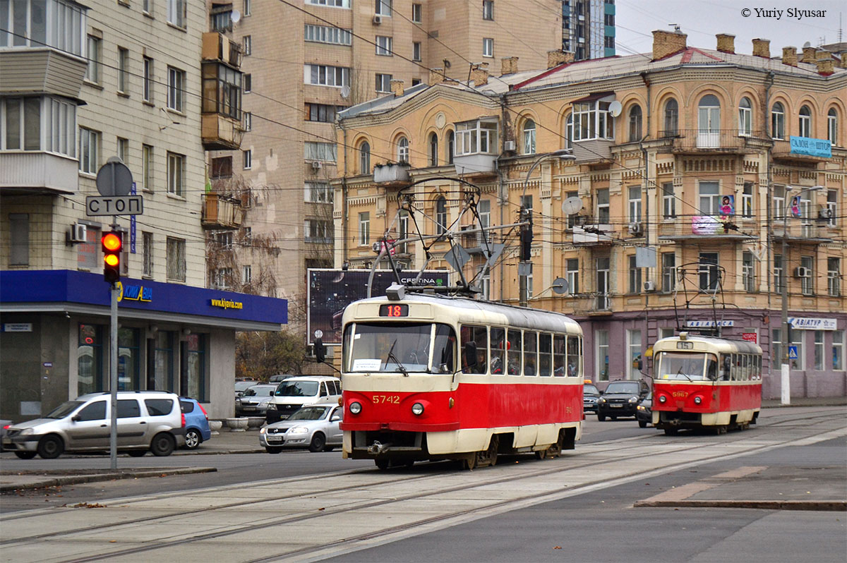 Киев, Tatra T3SU № 5742; Киев, Tatra T3SU № 5967