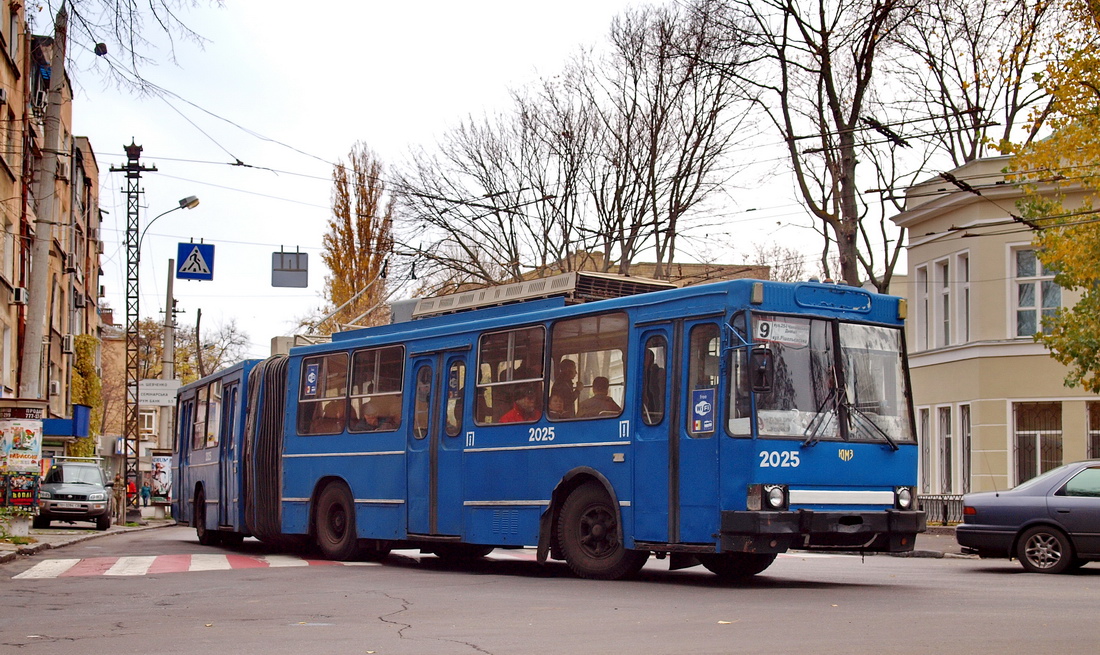 Одесса, ЮМЗ Т1 № 2025