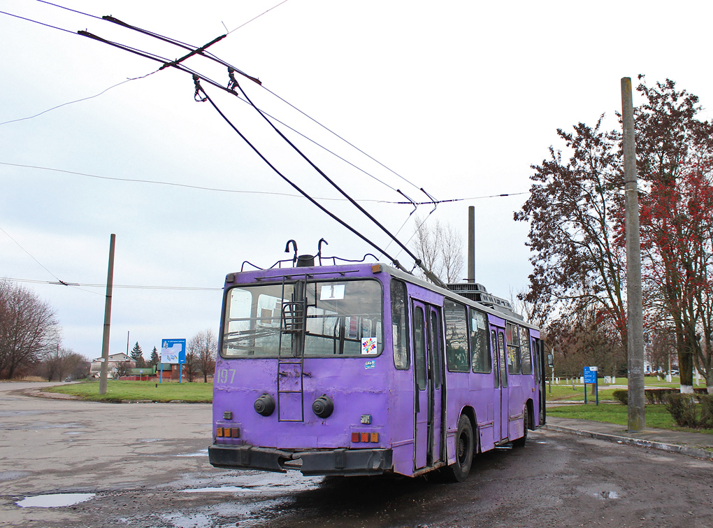 Луцк, ЮМЗ Т2 № 197