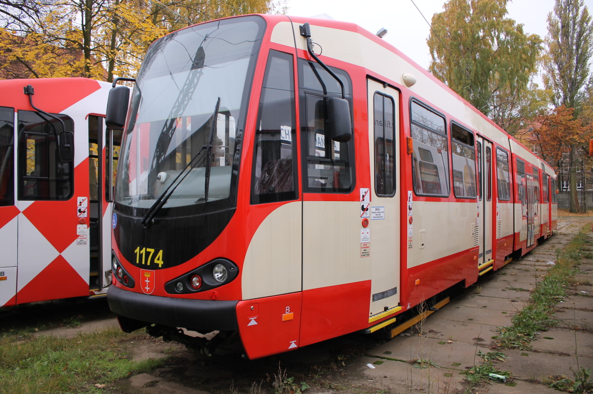 Gdańsk, Duewag N8C-MF 18 Nr 1174