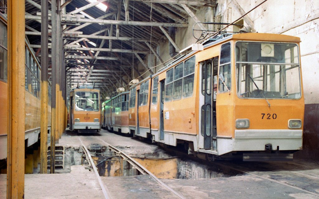 София, Т6М-700 № 720; София — Исторически снимки — Трамвайни мотриси (1990–2010)