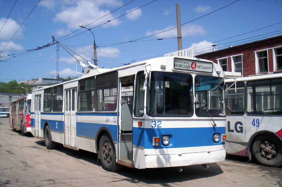 Самара, ЗиУ-682Г (СЗТМ) № 32; Самара — Троллейбусное депо № 2