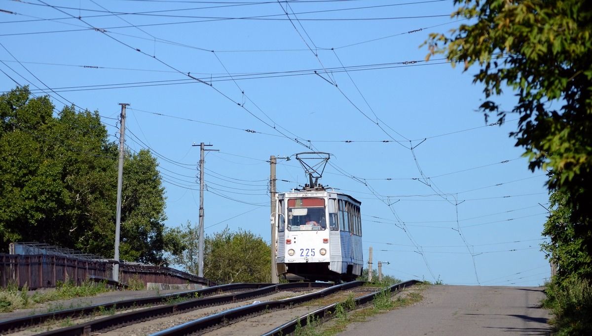 Bijszk, 71-605A — 225