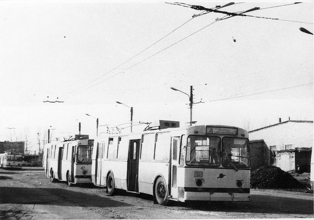 Караганда, ЗиУ-682В № 42; Караганда, ЗиУ-682Б № 30; Караганда — Старые фотографии (до 2000 г.)