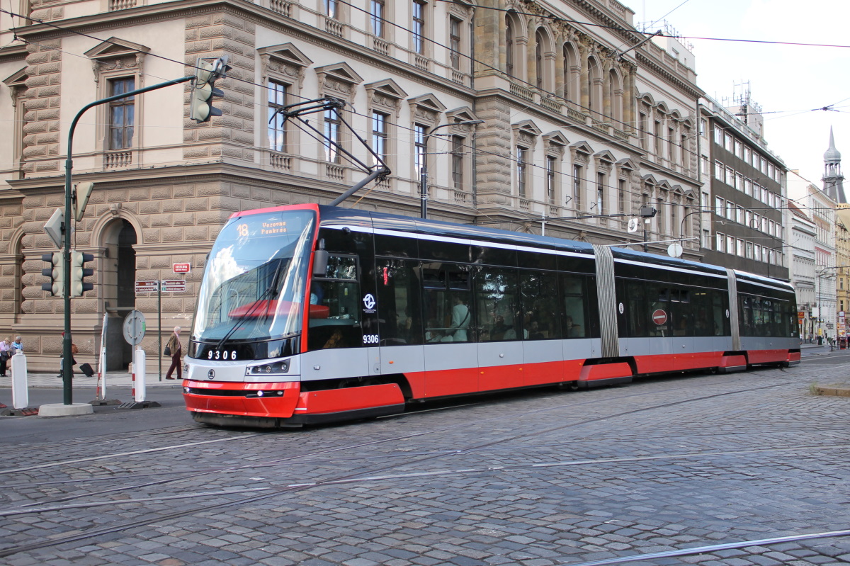 Прага, Škoda 15T3 ForCity Alfa Praha № 9306