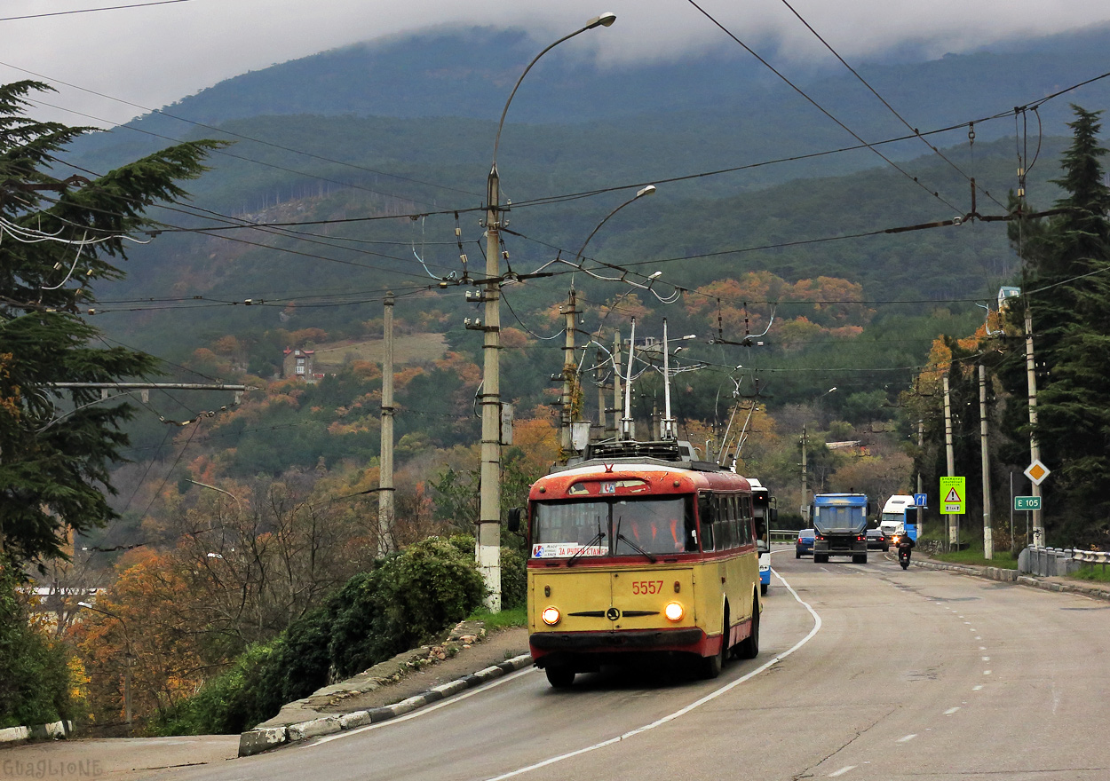 Крымский троллейбус, Škoda 9Tr21 № 5557