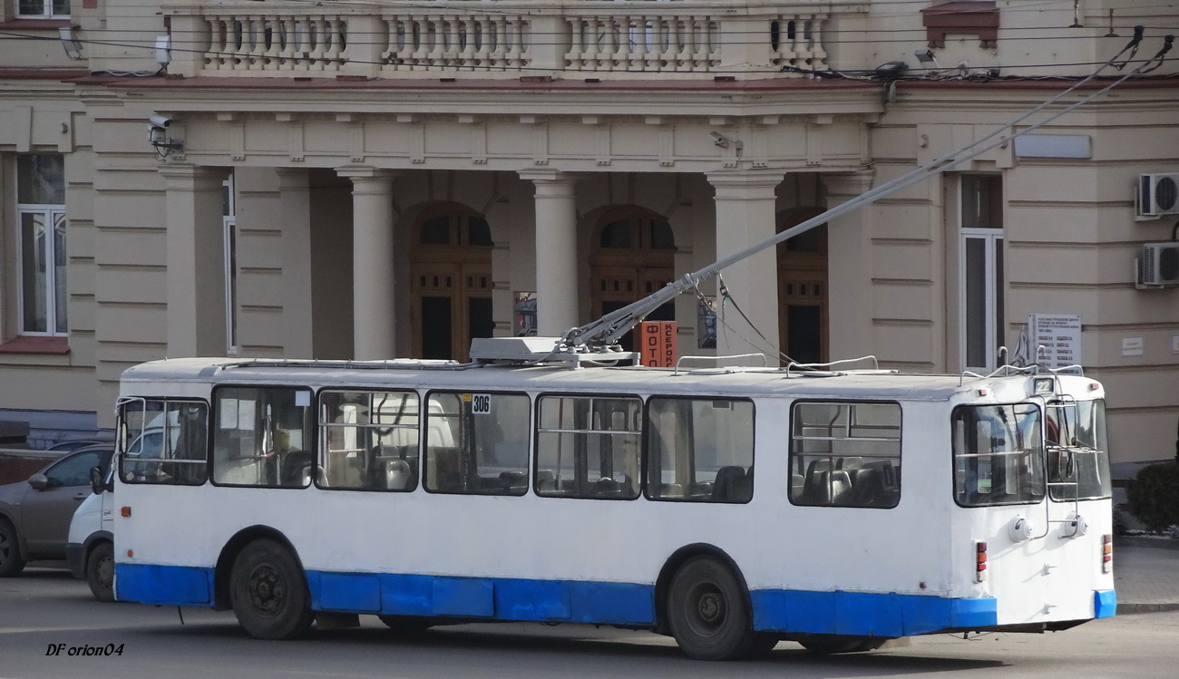 Rostov Doni ääres, ZiU-682G-016 (012) № 306