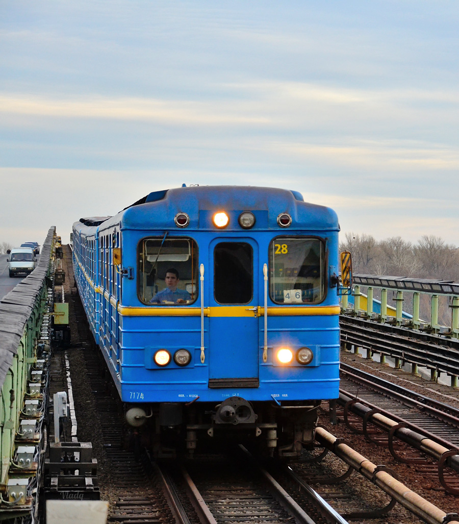 Киев, Ема-502 № 7174