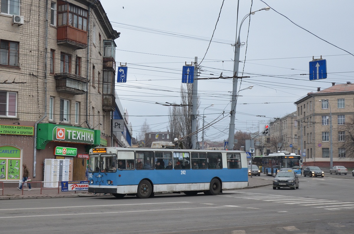 Винница, ЗиУ-682В № 242