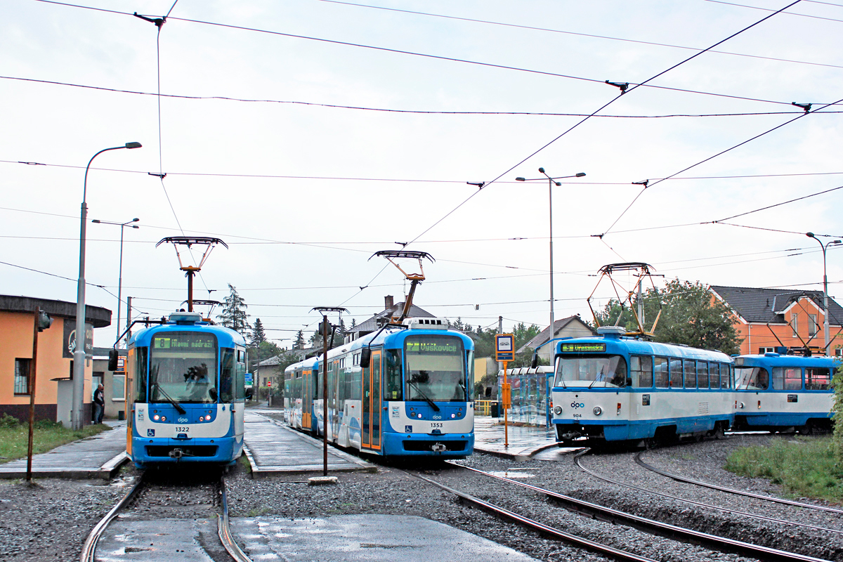 Ostrava, Vario LFR.E # 1322; Ostrava, Vario LFR.E # 1353; Ostrava, Tatra T3SU # 904