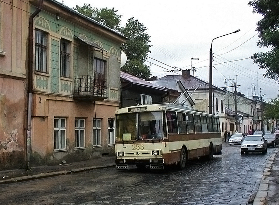 Черновцы, Škoda 14Tr02 № 253