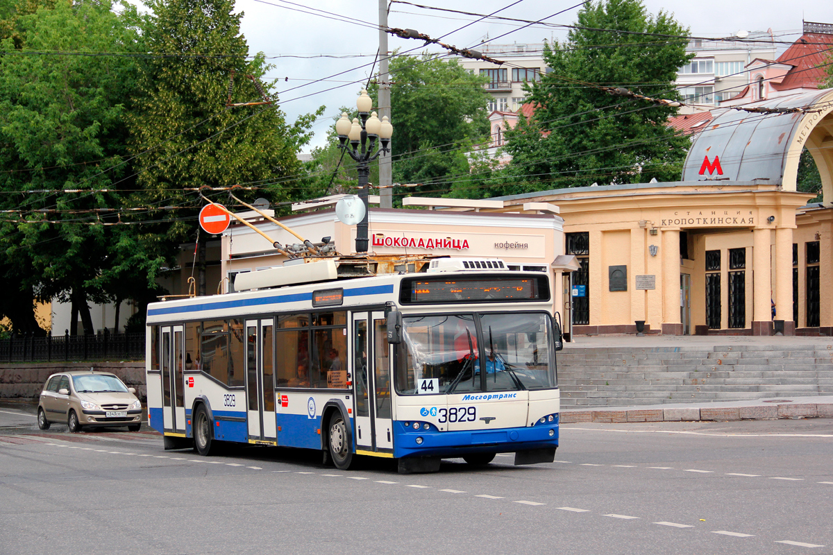 Moscow, SVARZ-MAZ-6235.00 № 3829 Moscow, SVARZ-MAZ-6235.00 № 3829