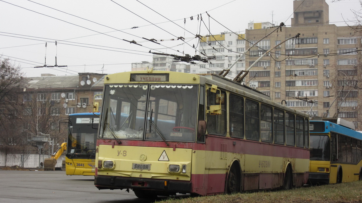 Киев, Škoda 14Tr02/6 № У-8
