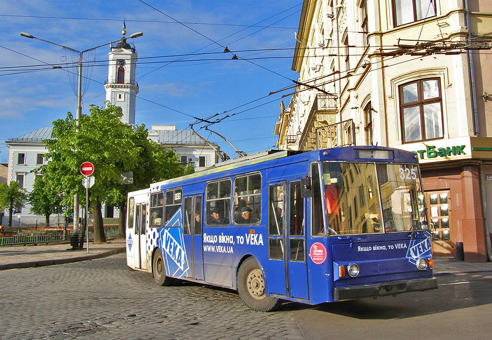 Tšernivtsi, Škoda 14Tr89/6 № 325 Tšernivtsi, Škoda 14Tr89/6 № 325