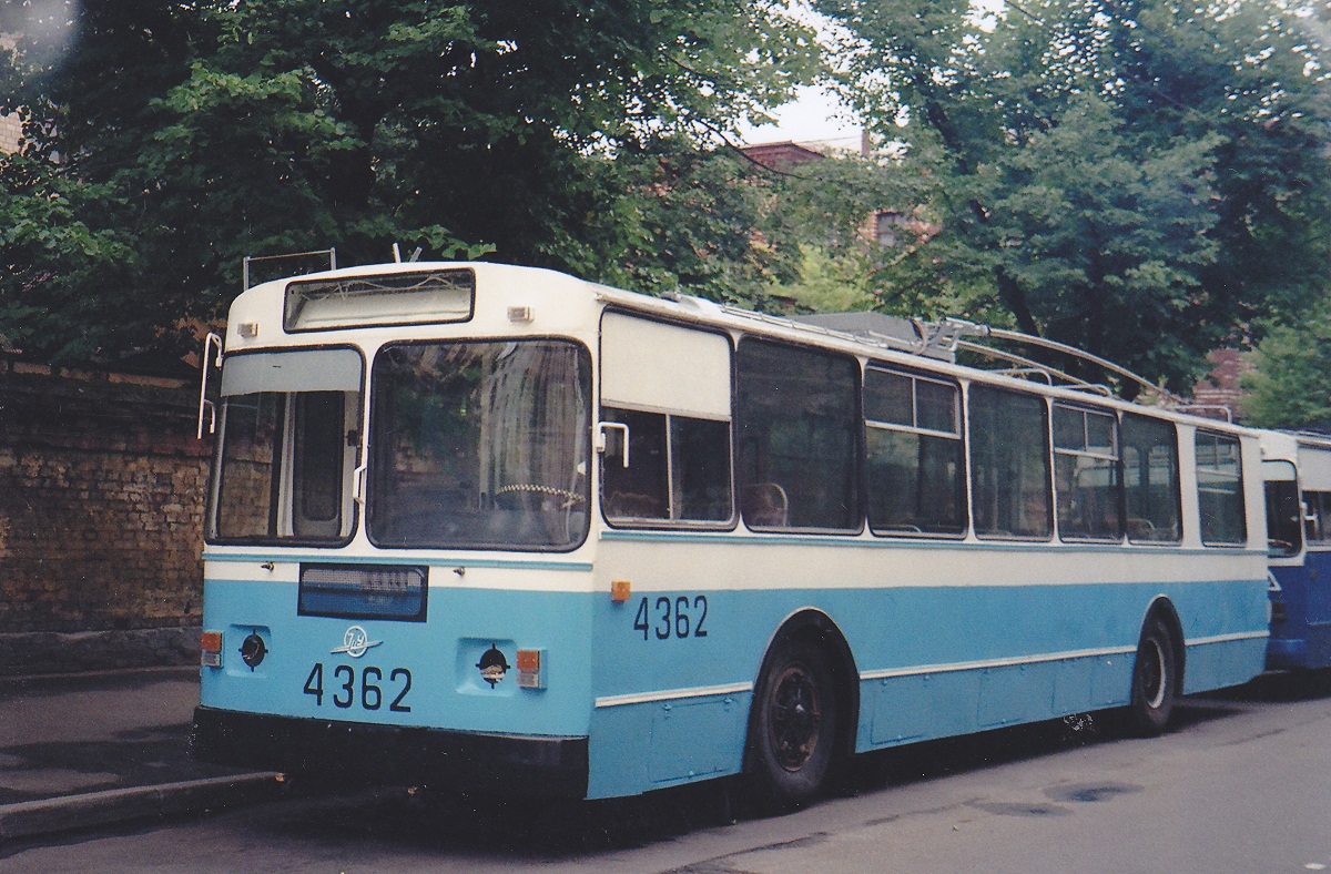 Moskva, ZiU-682G [G00] Br. 4362