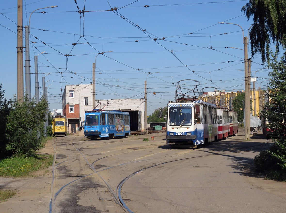 Sankt Petersburg, RShM Nr. РШ-004; Sankt Petersburg, 71-134K (LM-99K) Nr. 7204; Sankt Petersburg, 71-134K (LM-99K) Nr. 7601