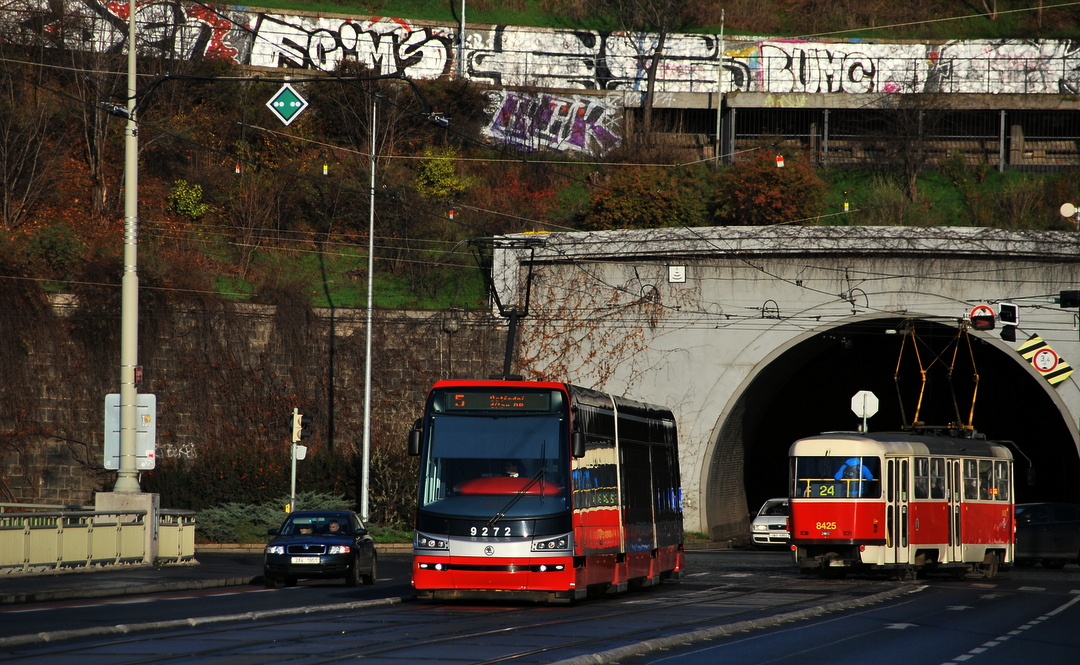 Прага, Škoda 15T3 ForCity Alfa Praha № 9272; Прага, Tatra T3R.P № 8425