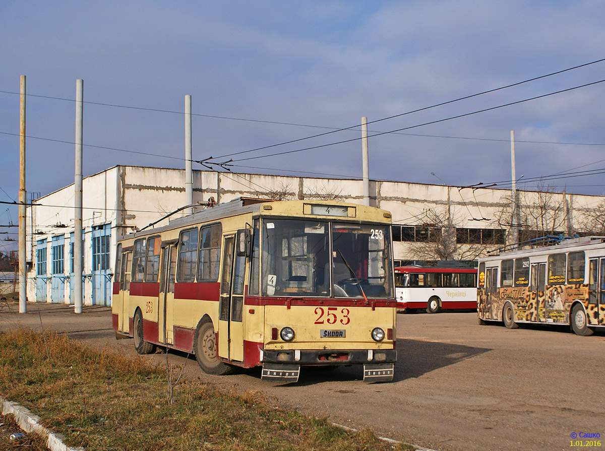Черновцы, Škoda 14Tr02 № 253