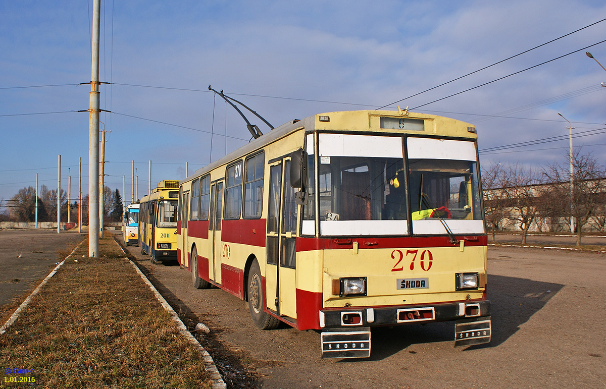 Черновцы, Škoda 14Tr02/6 № 270; Черновцы, ЛАЗ-52522 № 2011