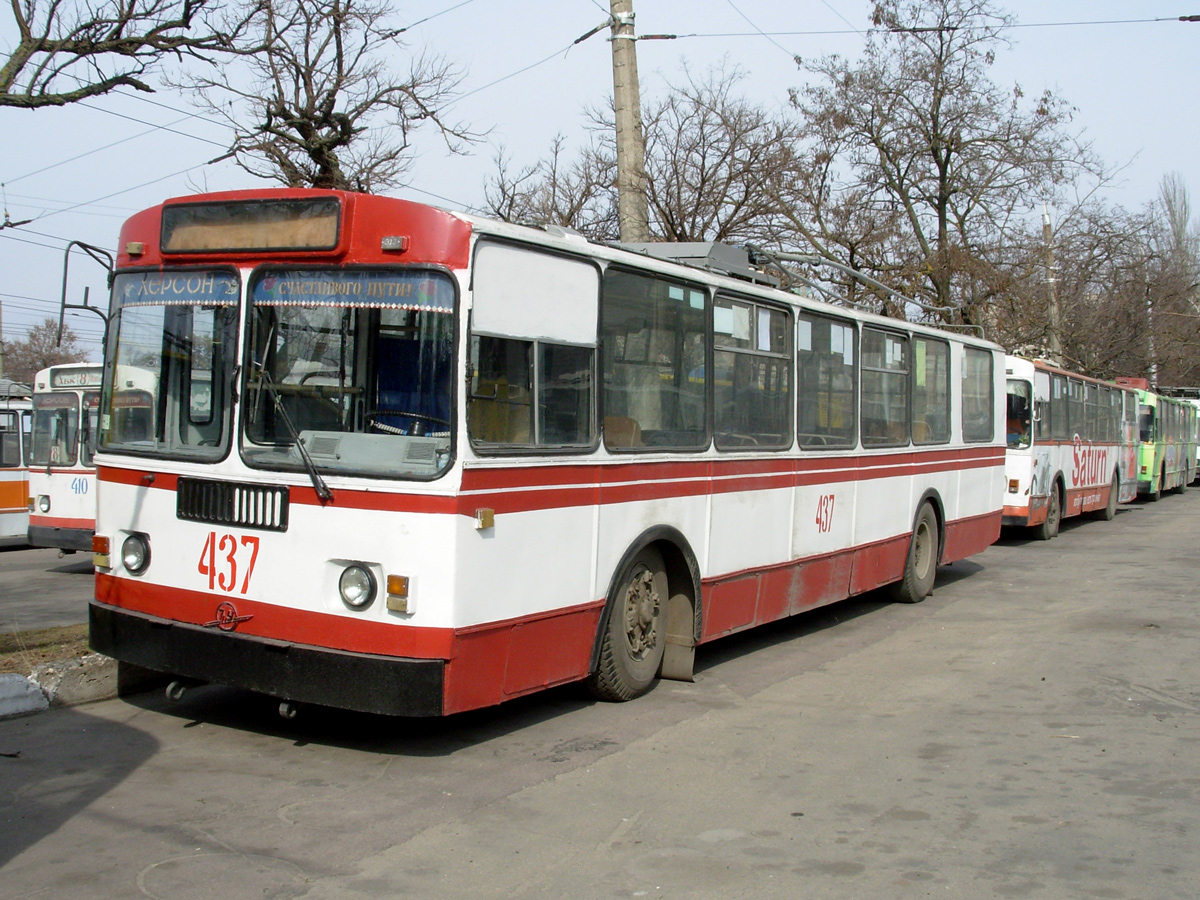 Херсон, ЗиУ-682Г [Г00] № 437