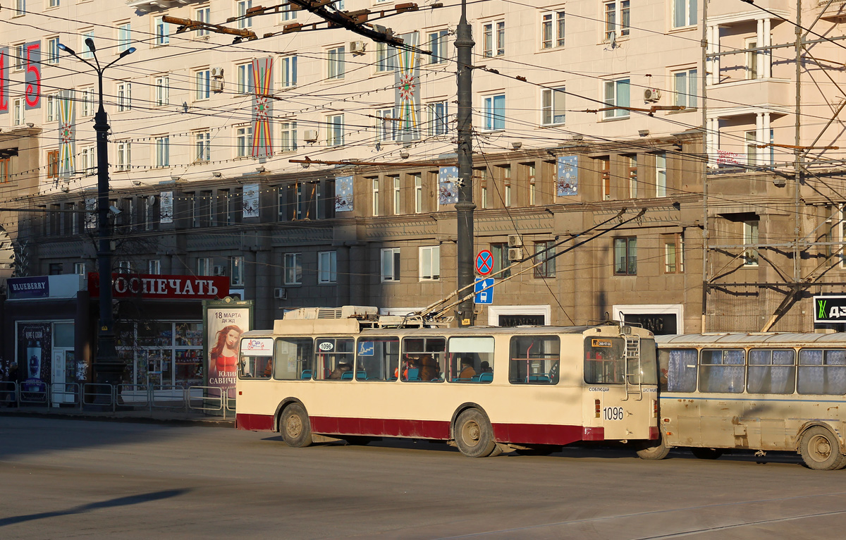 Челябинск, ЗиУ-682Г [Г00] № 1096