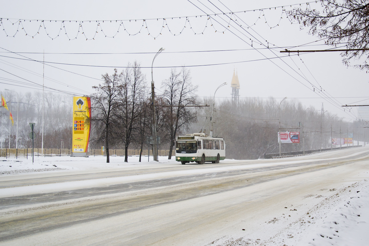 Пенза, ЗиУ-682Г-016.02 № 2024