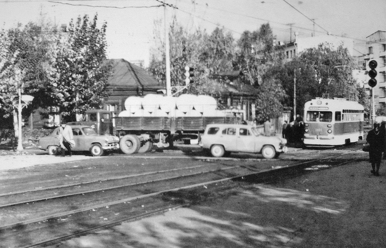 Москва, МТВ-82 № 1105