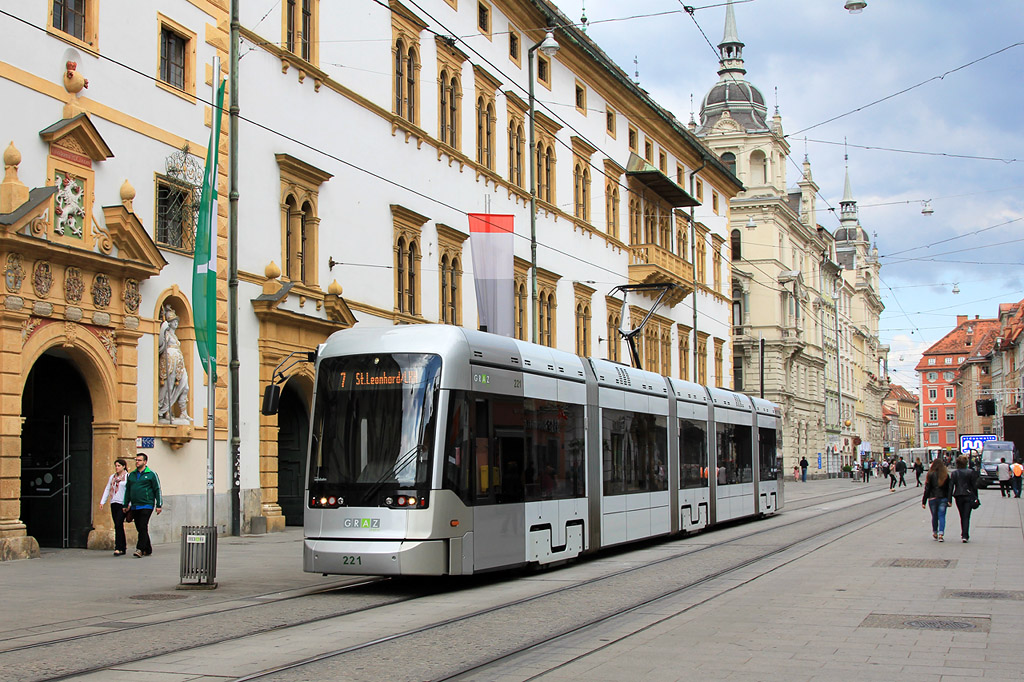 Грац, Stadler Variobahn № 221