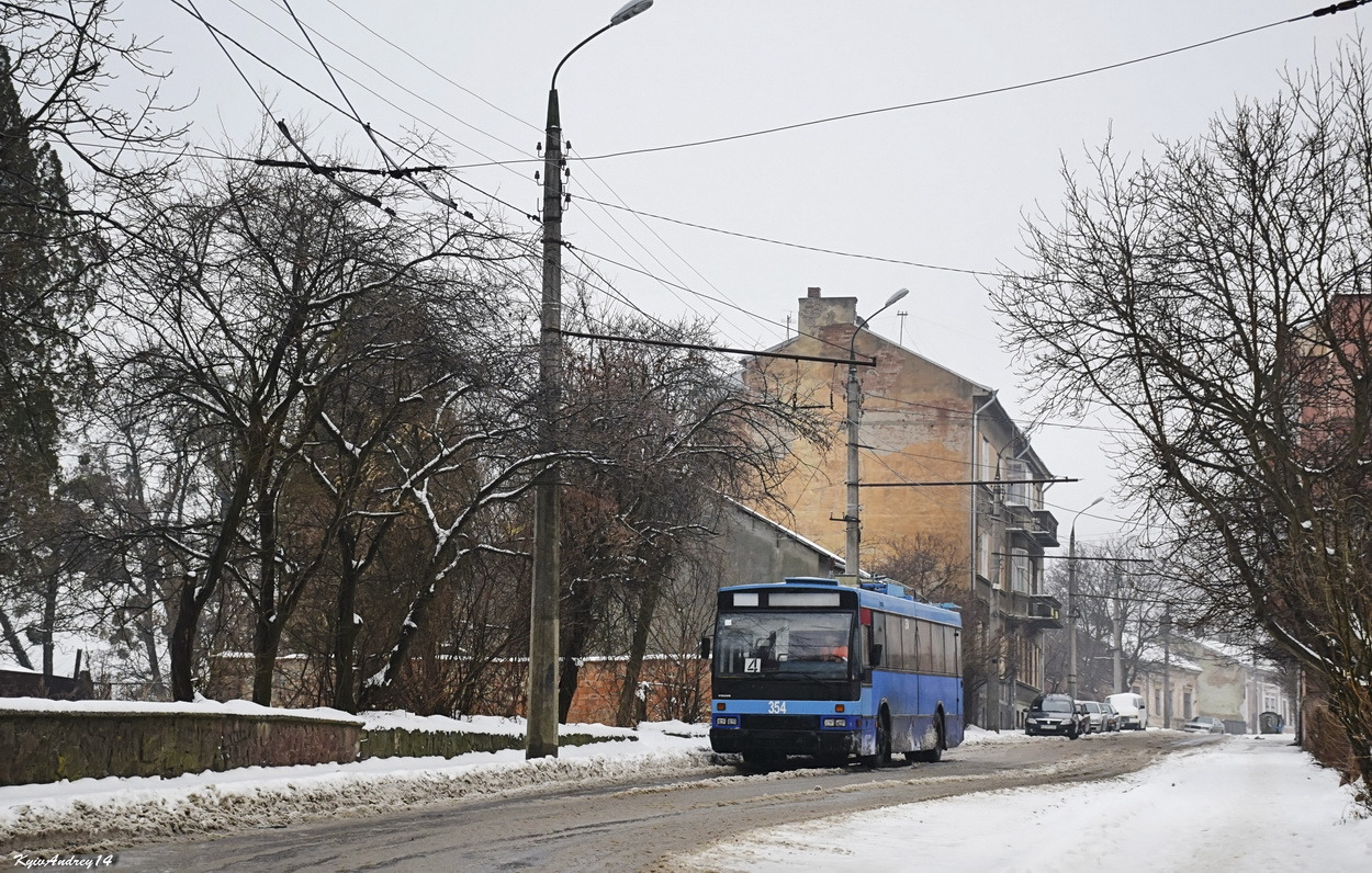 Черновцы, Den Oudsten B88 № 354