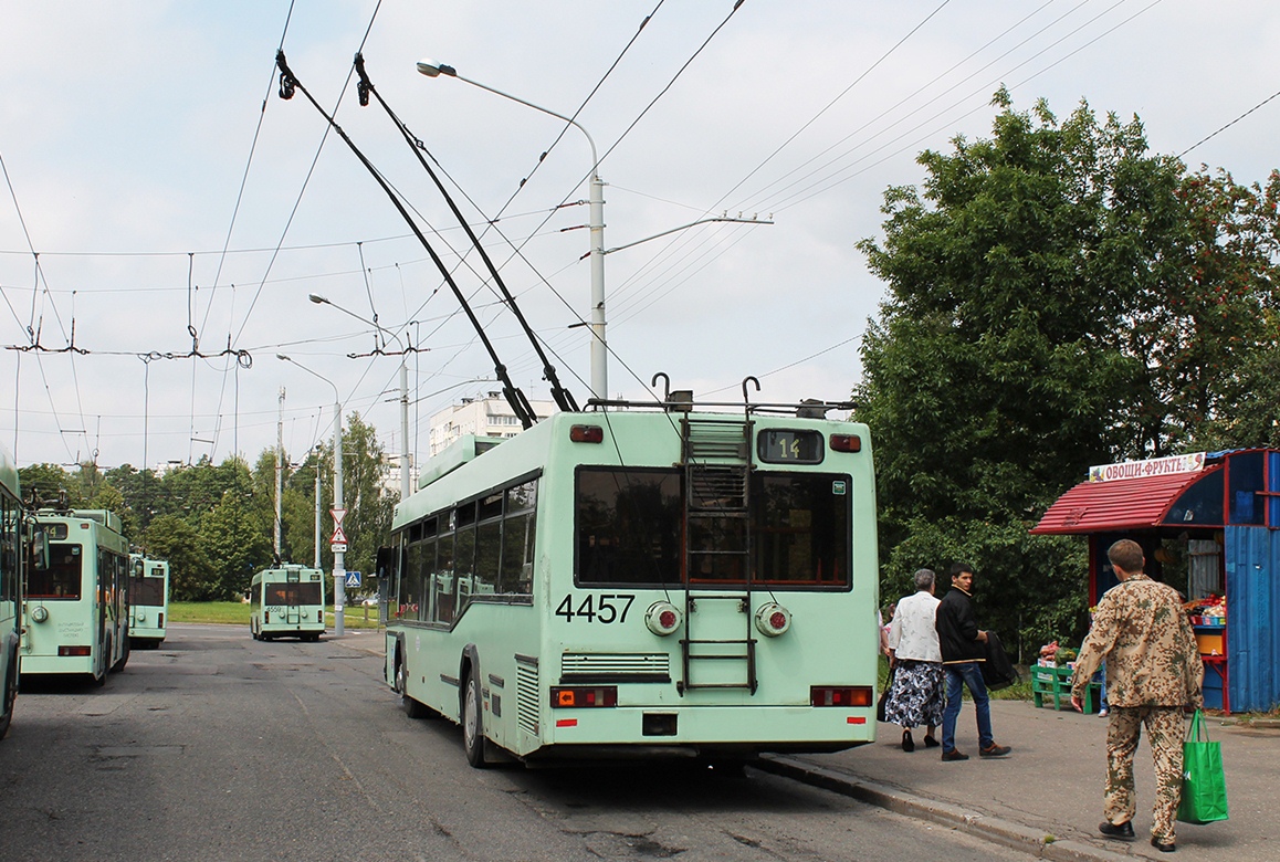Minsk, MAZ-103T # 4457