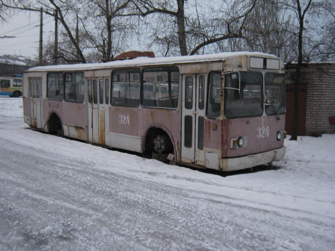 Алчевск, ЗиУ-682В [В00] № 324