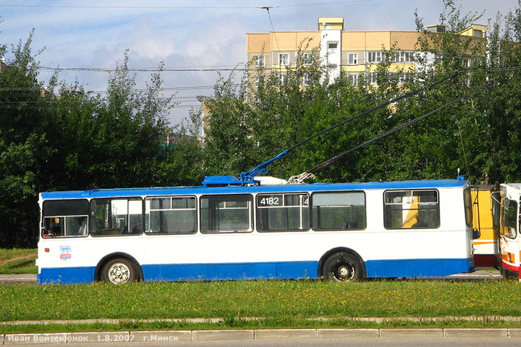 Minsk, ZiU-682G [G00] N°. 4182