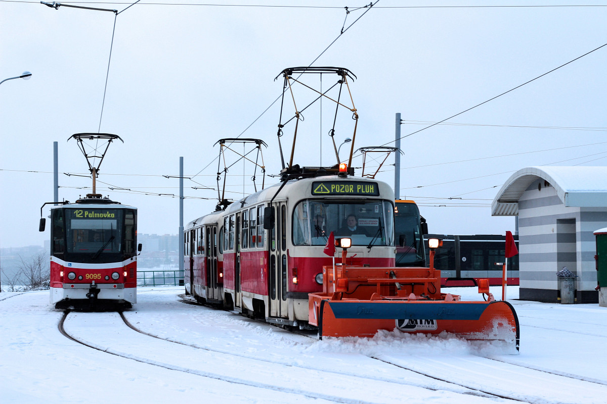 Прага, PSP 01 № 8202; Прага, Tatra T3R.P № 8300; Прага, Tatra KT8D5R.N2P № 9095