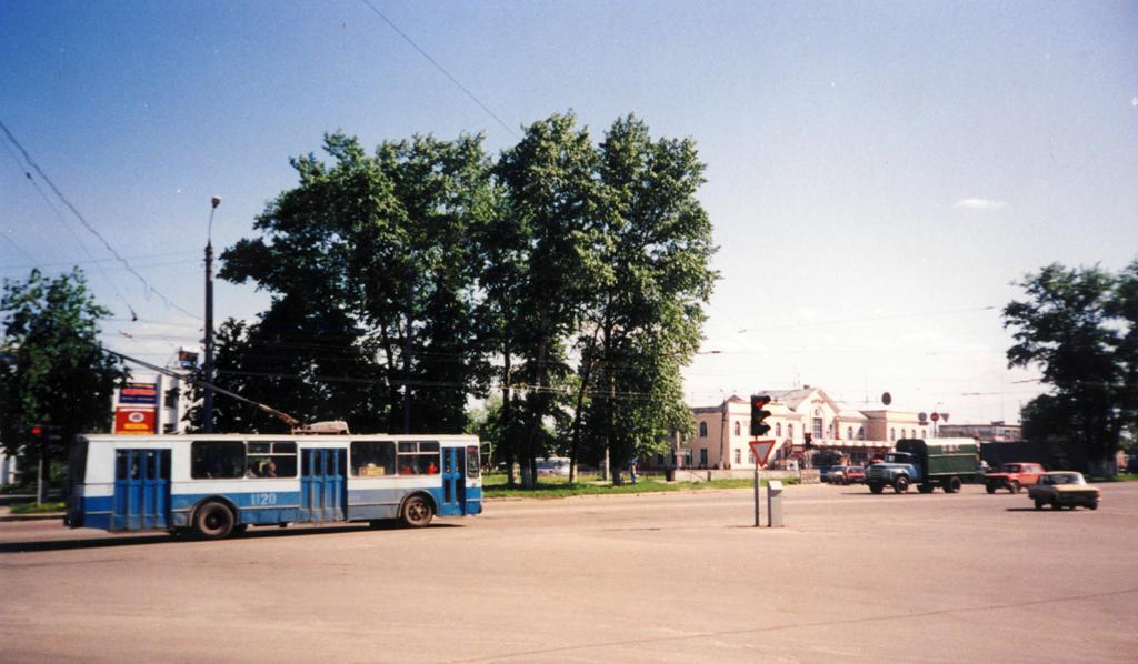 Oryol, ZiU-682G [G00] # 1120; Oryol — Historical photos [1992-2005]