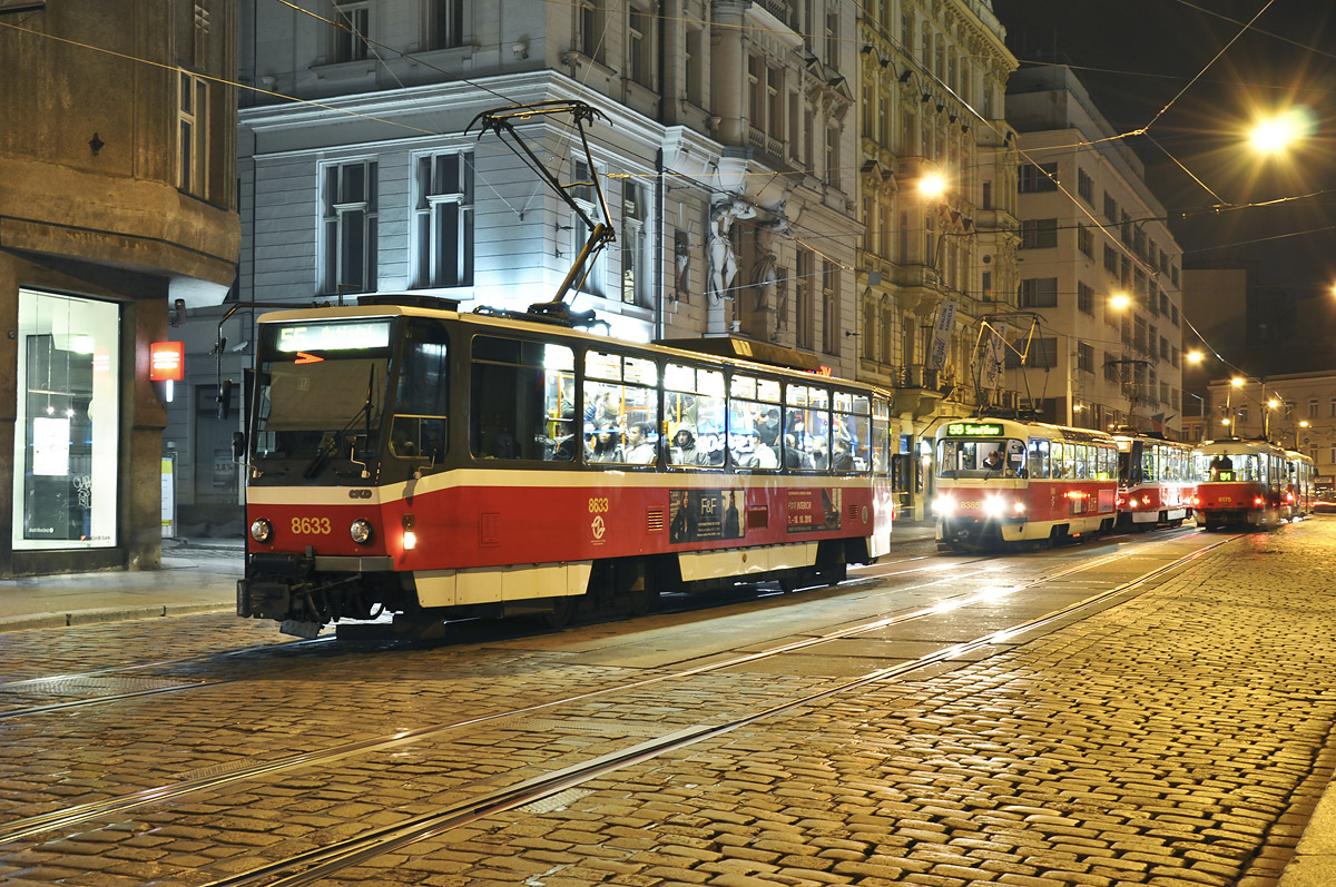 Прага, Tatra T6A5 № 8633; Прага, Tatra T3R.P № 8385