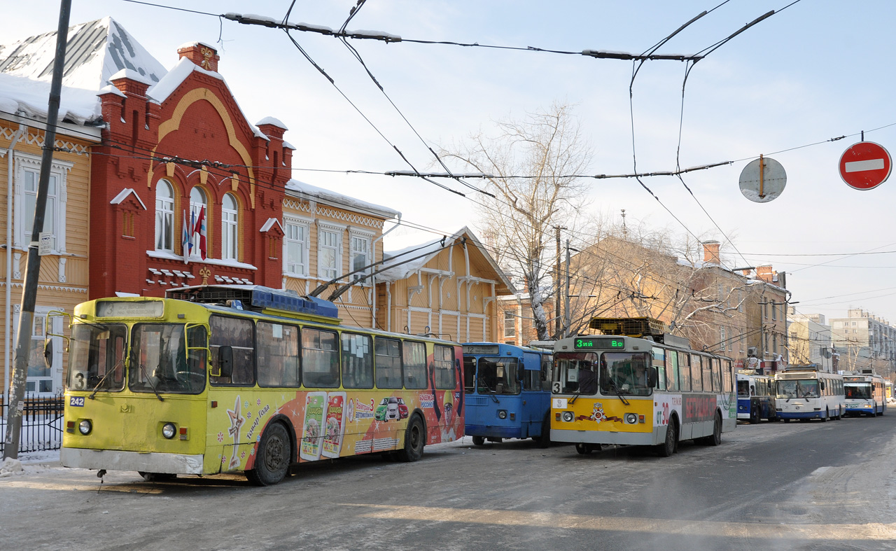 鄂木斯克, AKSM 101A # 242; 鄂木斯克, AKSM-101 КVR OMSK # 3; 鄂木斯克 — End stations and loops