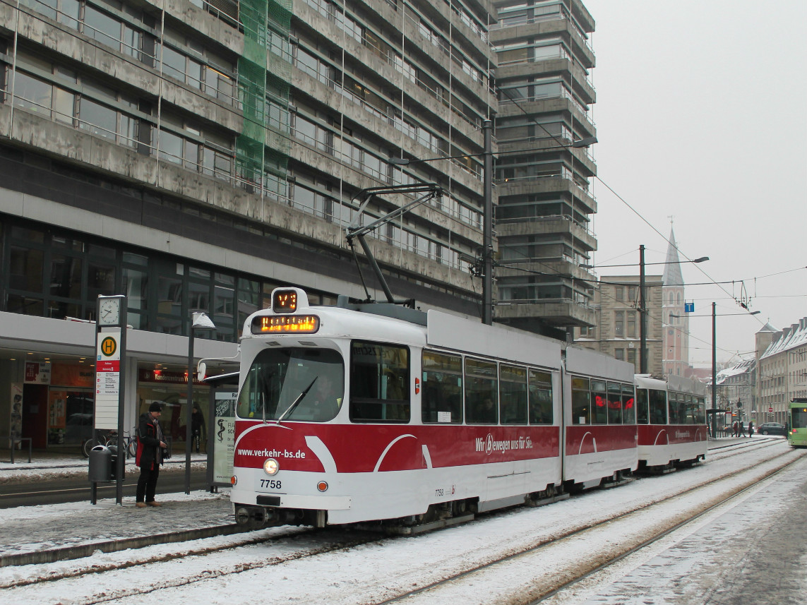Брауншвейг, LHB GT6 № 7758 Брауншвейг, LHB GT6 № 7758