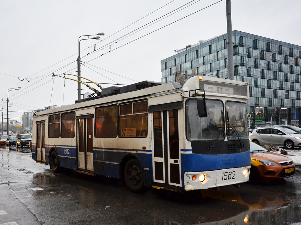 Москва, ЗиУ-682Г-016.02 (с широкой 1-й дверью) № 1582