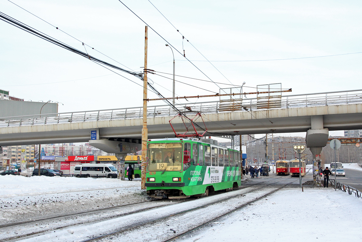 Екатеринбург, 71-402 № 809