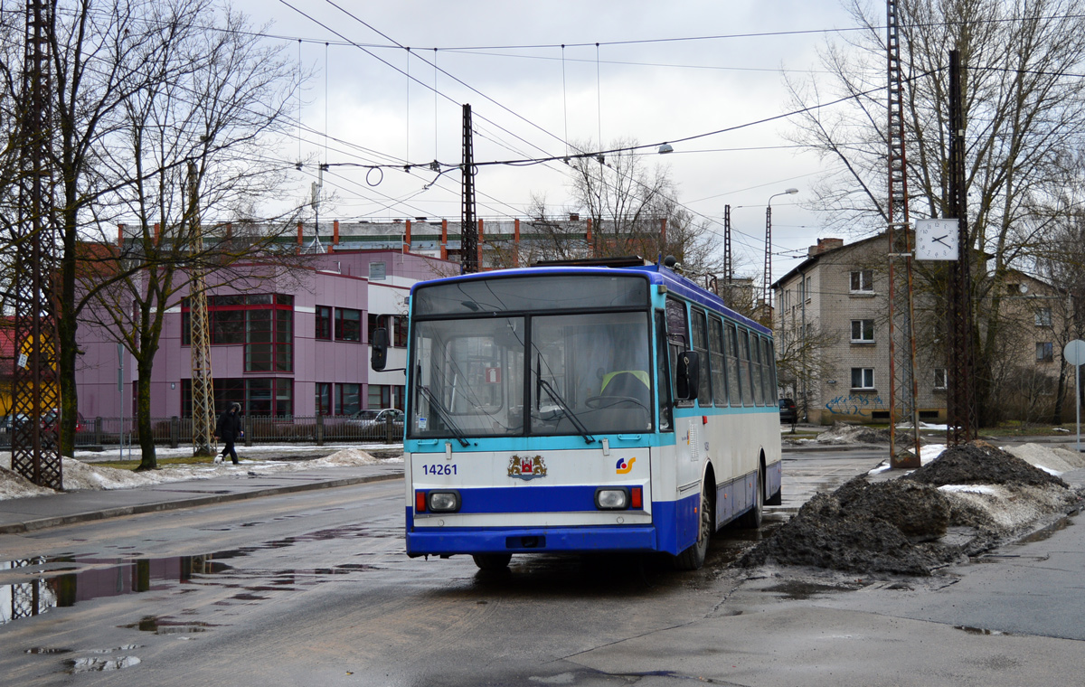 Рига, Škoda 14Tr13/6M № 14261