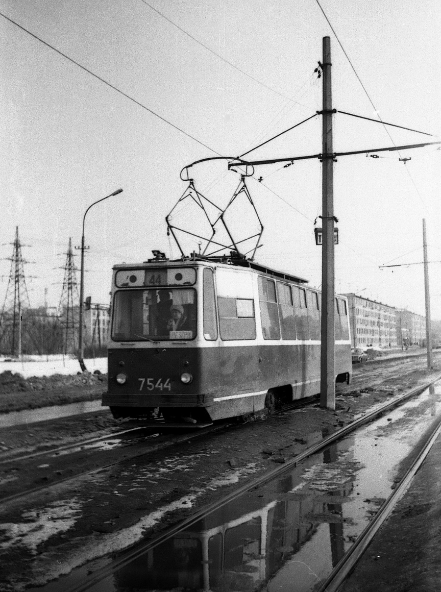 Санкт-Петербург, ЛМ-68М № 7544