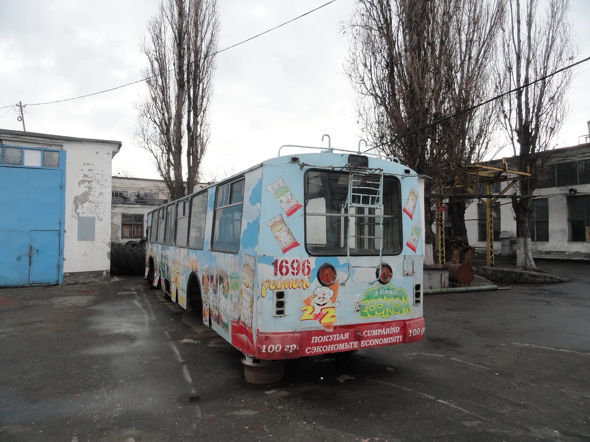 Кишинёв, ЗиУ-682В № 1690